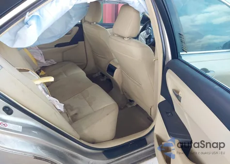 2015 Toyota Camry Le/Se/Xle/Xse z USA, uszkodzony, nr VIN 4T4BF1FKXFR485403